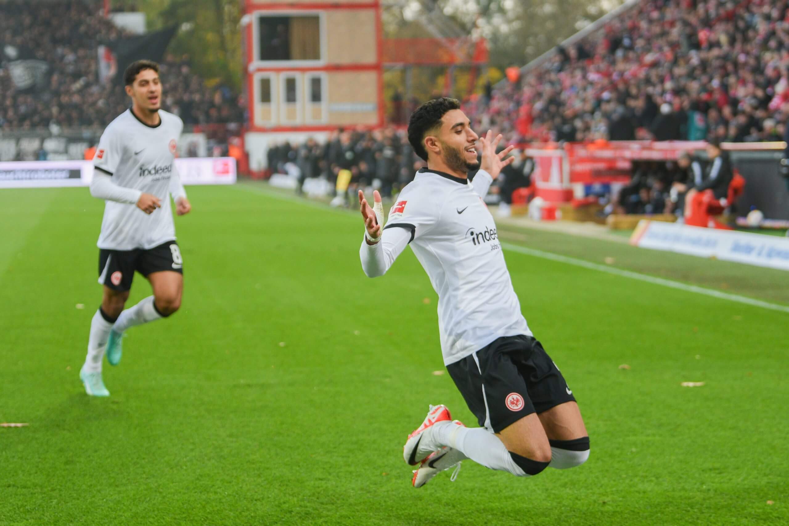 关于马德里竞技发布备战花絮，赛前完成体检，欧联任务艰巨，年轻球员得到机会的信息-ayx爱游戏体育官方